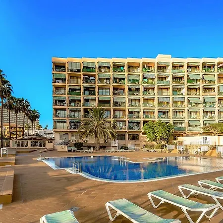 Las Americas One Bedroom With Pool View Apartment *